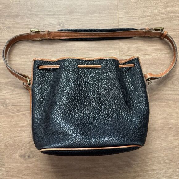 VTG 80s Dooney & Bourke All Weather Leather Drawstring Bucket Bag Black Tan USA - Picture 2 of 14
